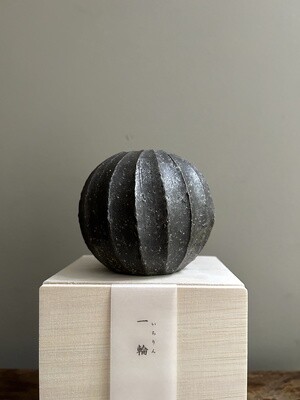 Shigaraki Ware Hechimon Brand Ginsai Shinogi Round Vase