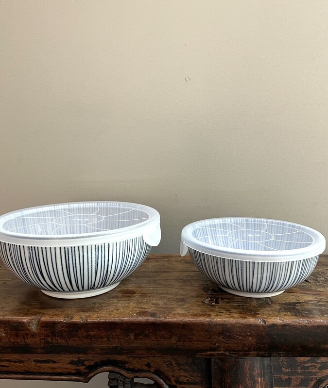 Hosotogusa  Bowl with Lid
