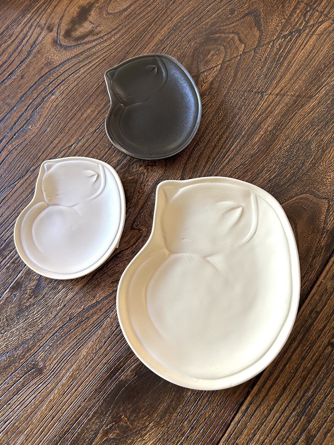 Sleeping Cat Dish