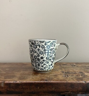 Kosome Karakusa Mug(古染唐草マグ）