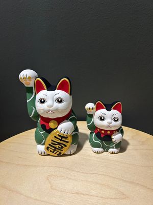 Beckoning Cat - Green, Red and Black
