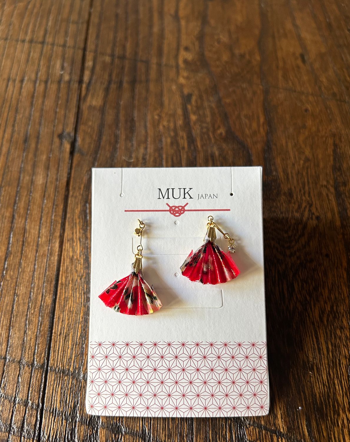 MUK Earrings - Fan, Colour: Red