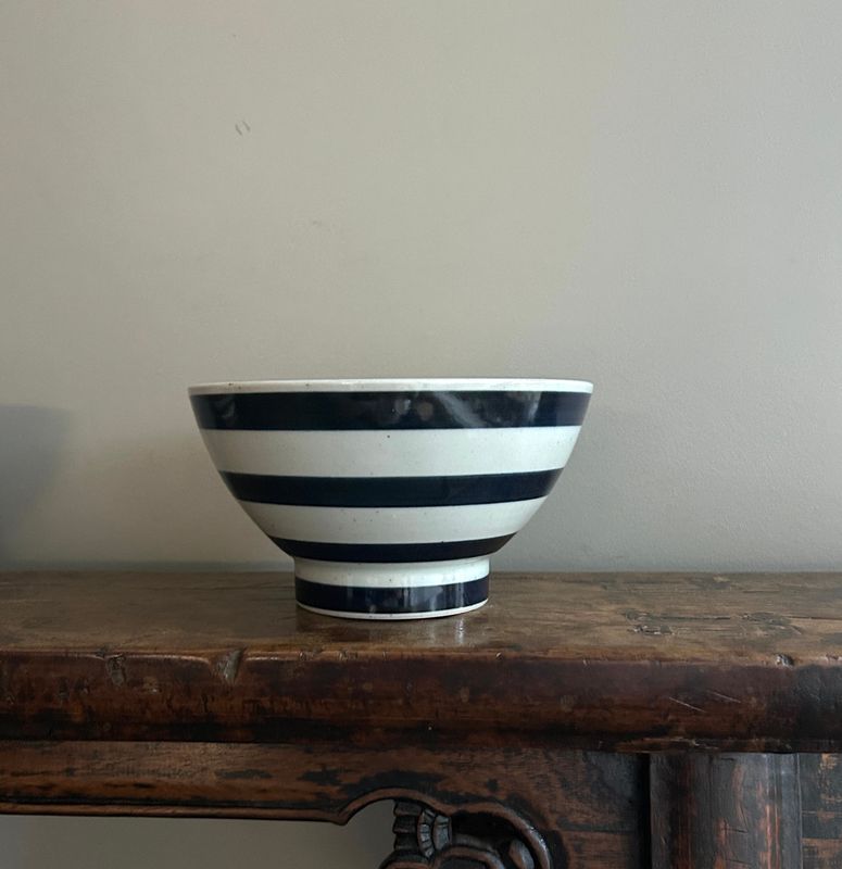 Kurawanka Hand-painted 16.5 cm Bowl - Navy Border