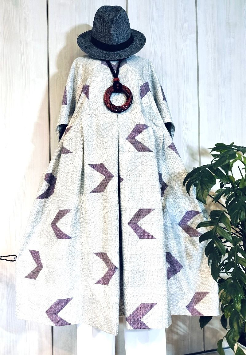 Vintage White Oshima Silk Kimono Dress
