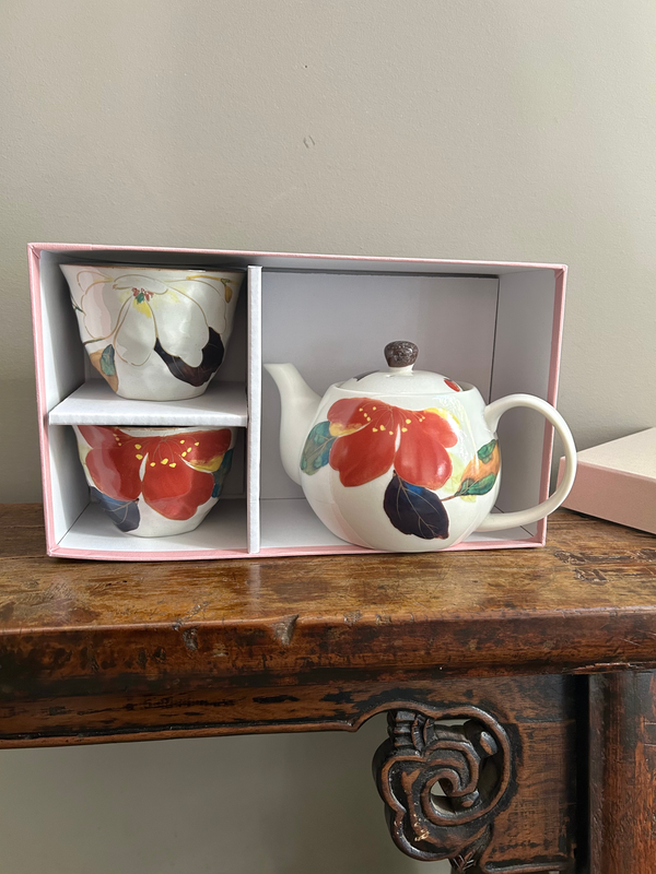 Hana Kairo Gift Box - Teapot and Two Tea Cups