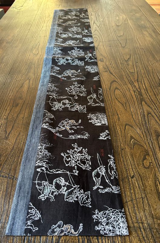 Choju-giga Linen Table Runner/Black