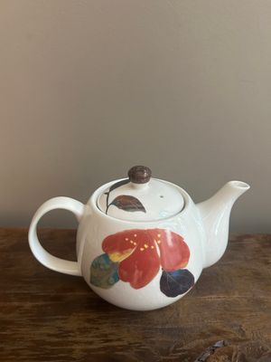 Hana Kairo Red Sasanqua Teapot