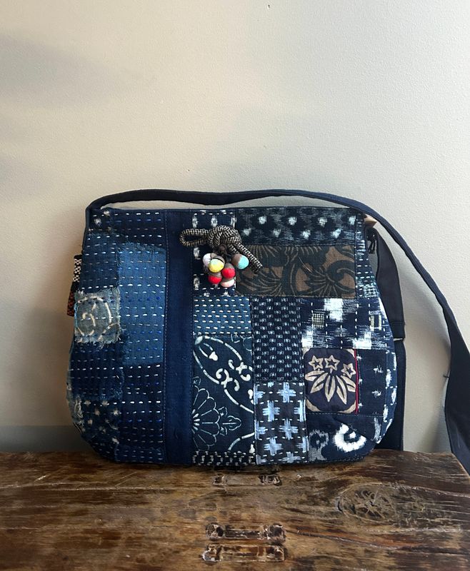 Vintage Kasuri Cotton Patchwork Shoulder Bag with Chestnut Brooch