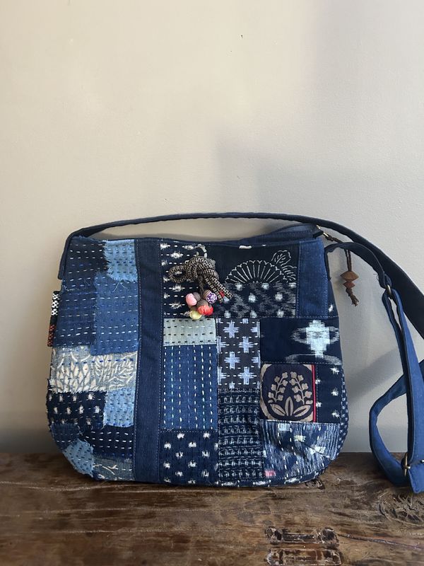 Vintage Kasuri Cotton Patchwork Shoulder Bag with Chestnut Brooch