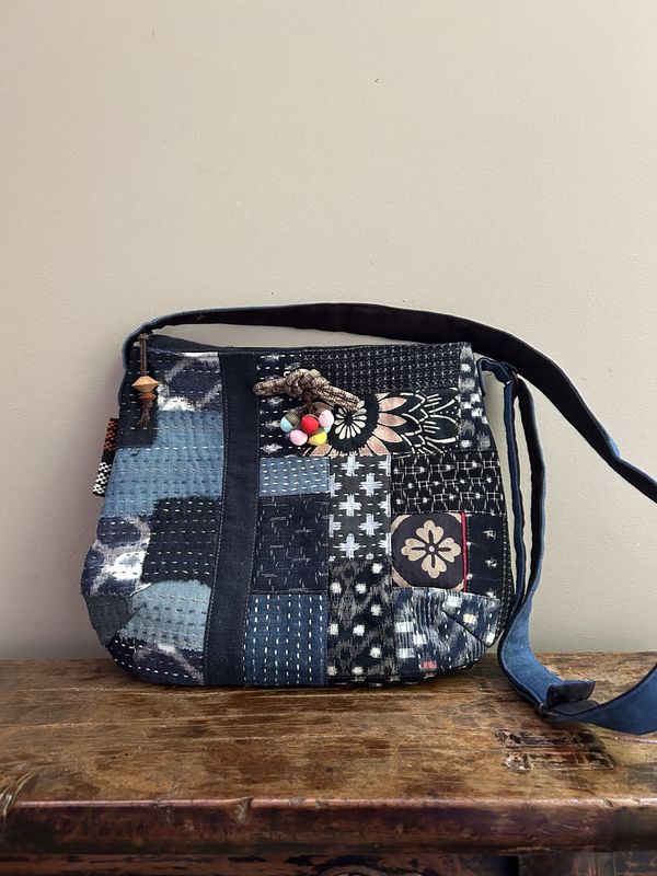 Vintage Kasuri Cotton Patchwork Shoulder Bag with Chestnut Brooch