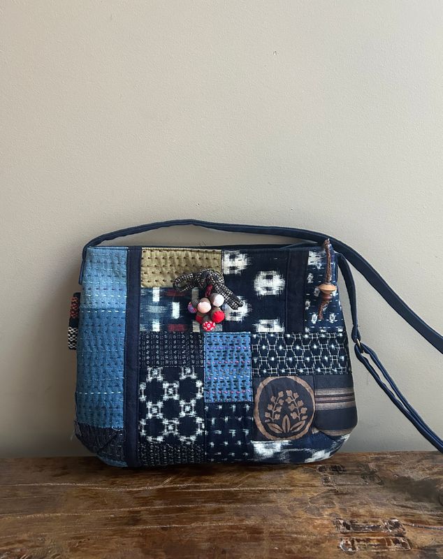 Vintage Kasuri Cotton Patchwork Shoulder Bag with Chestnut Brooch