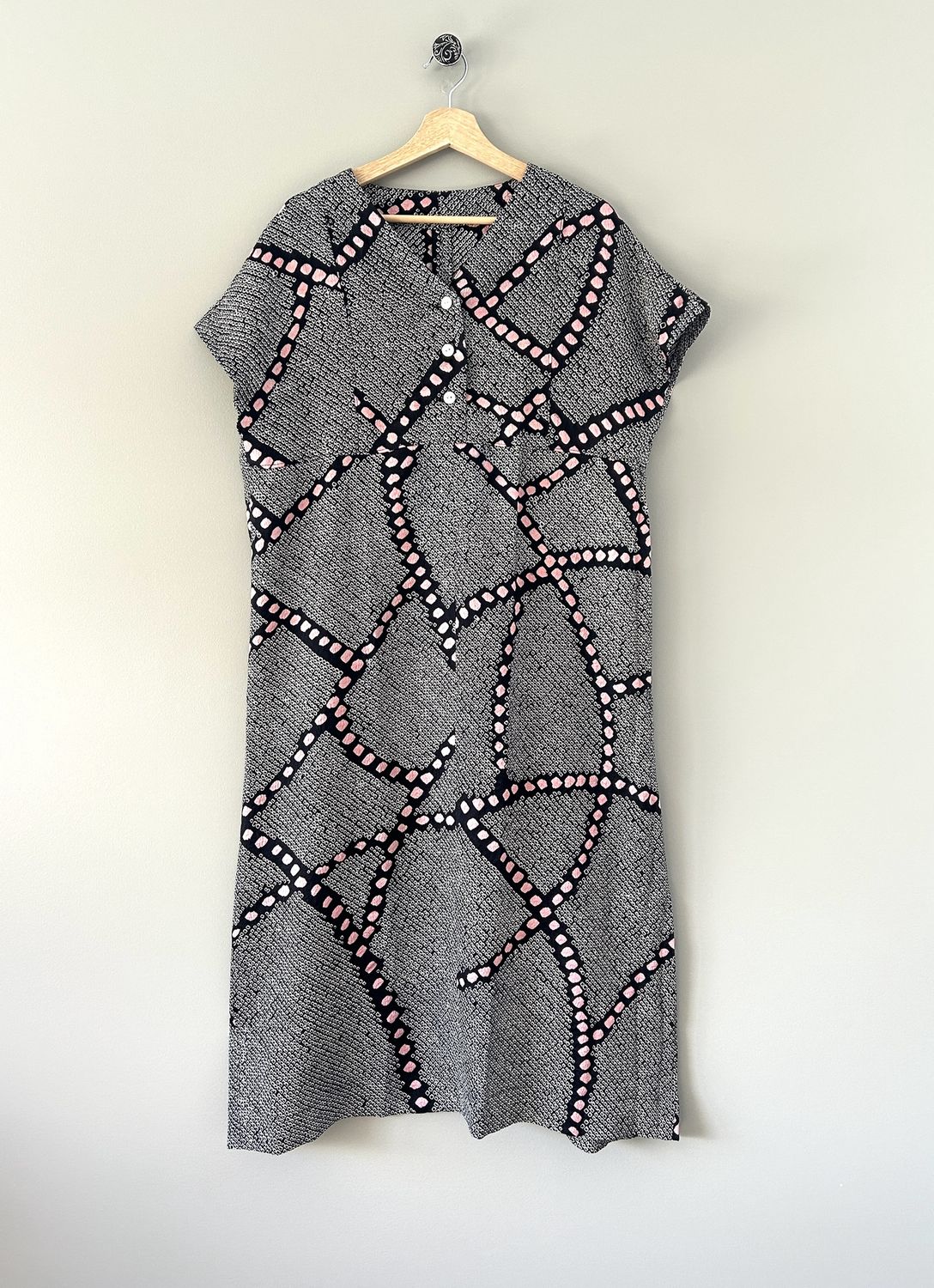 Arimatsu Shibori Dyed Dress  - Black &amp; Pink Geometric