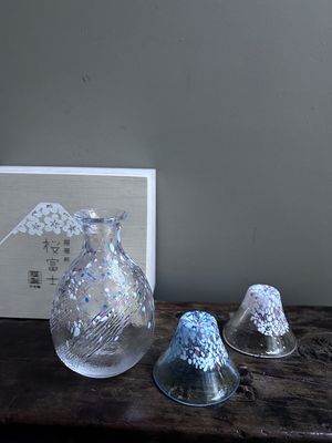 Sakura Mt. Fuji Glass Sake Set (Bottle + 2 cups)