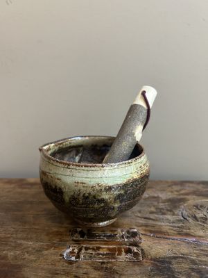 Suribachi Motar with Spout &amp; Wooden Pestle