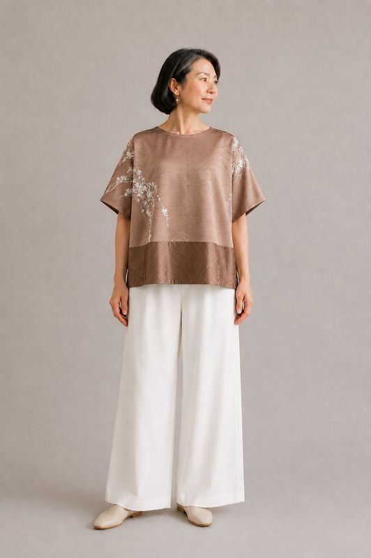 Silk Kimono Blouse - White Blossoms/Warm Taupe