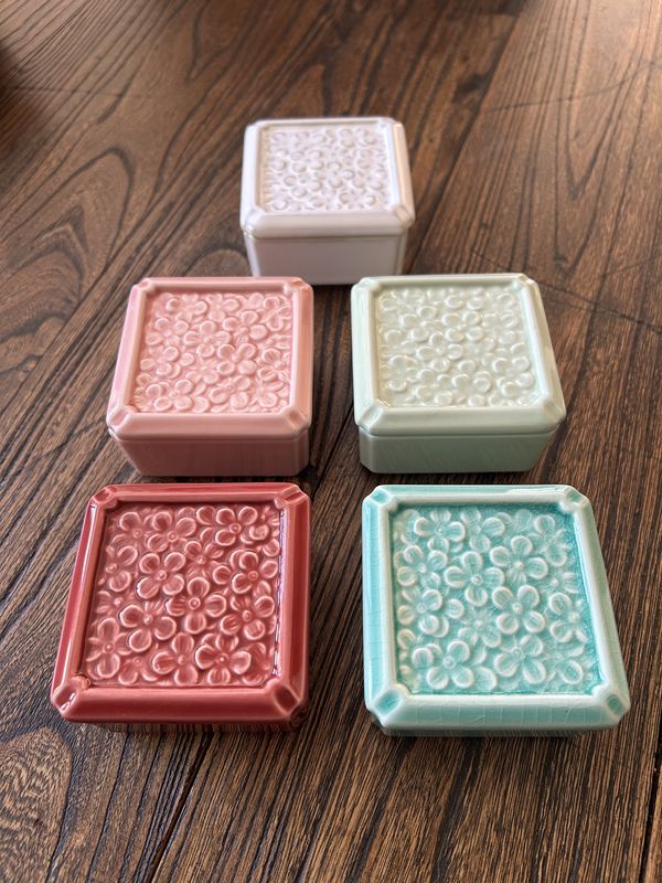 Pottery Box  - Five Colours