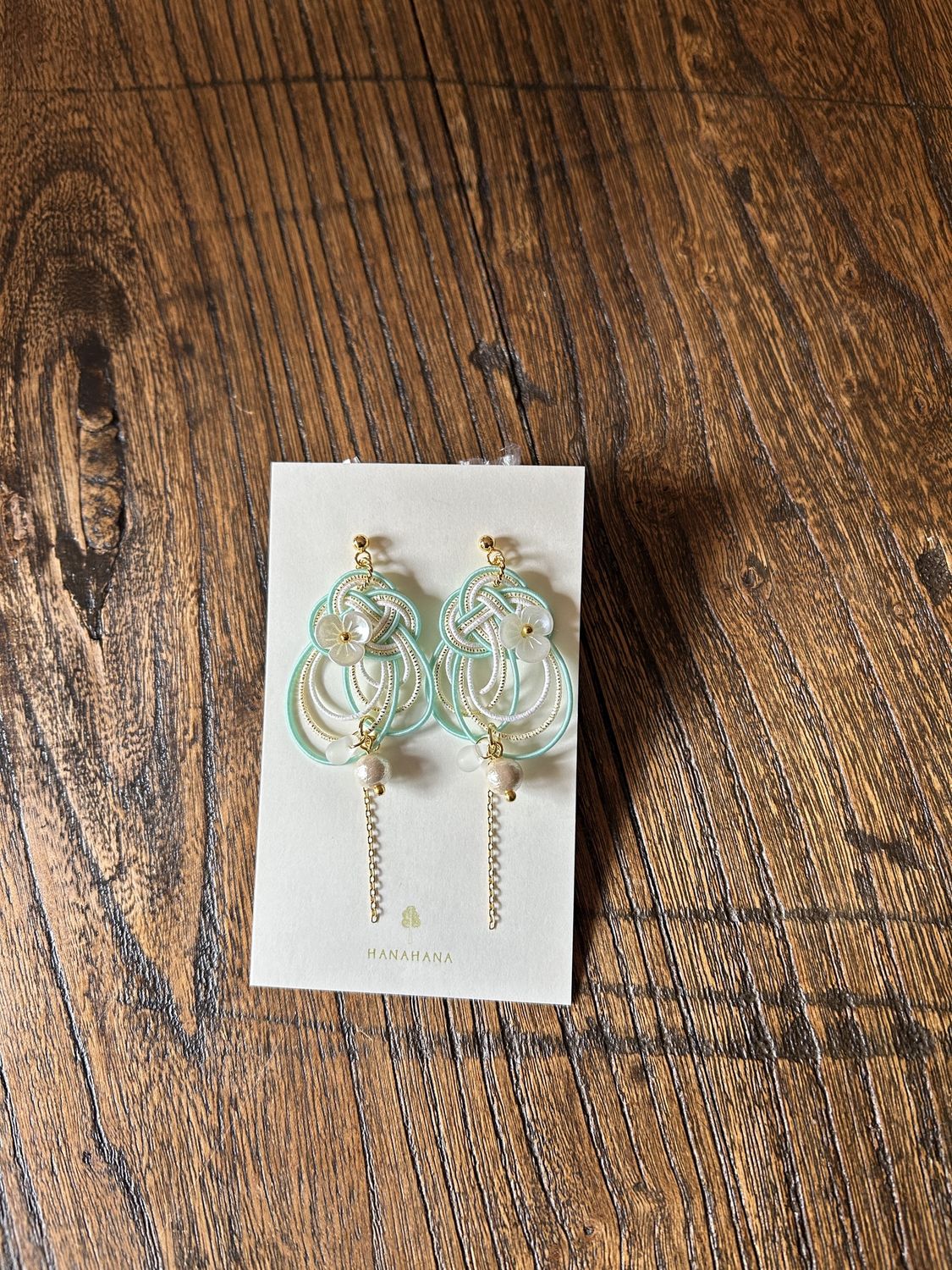 Handcraftged Mizuhiki Knot Earrings - Mint/White