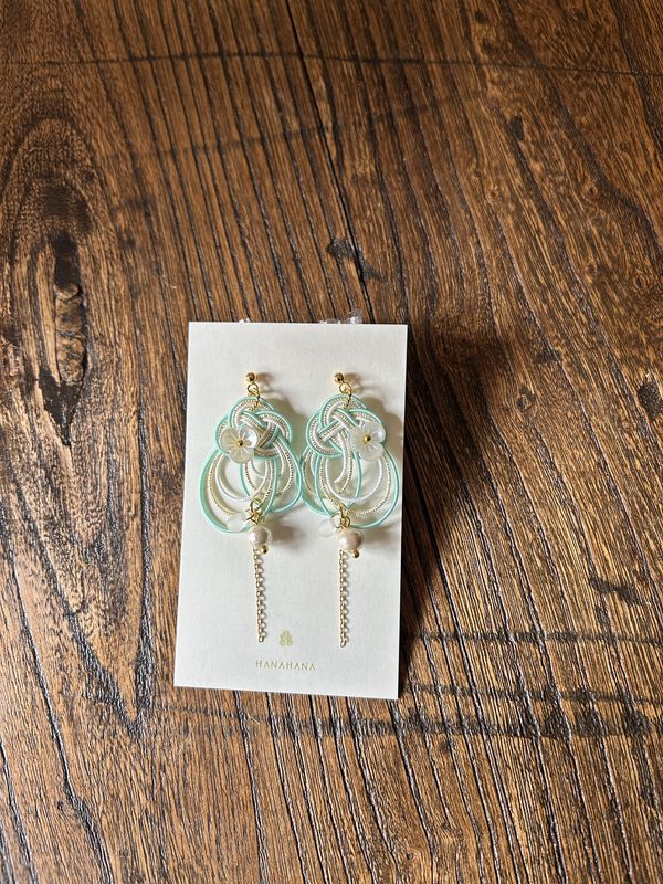 Handcraftged Mizuhiki Knot Earrings - Mint/White