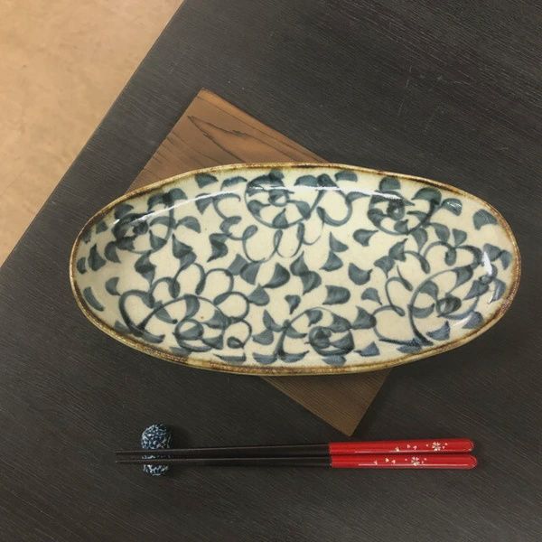 Tako Karakusa 25.5 cm Oval Plate