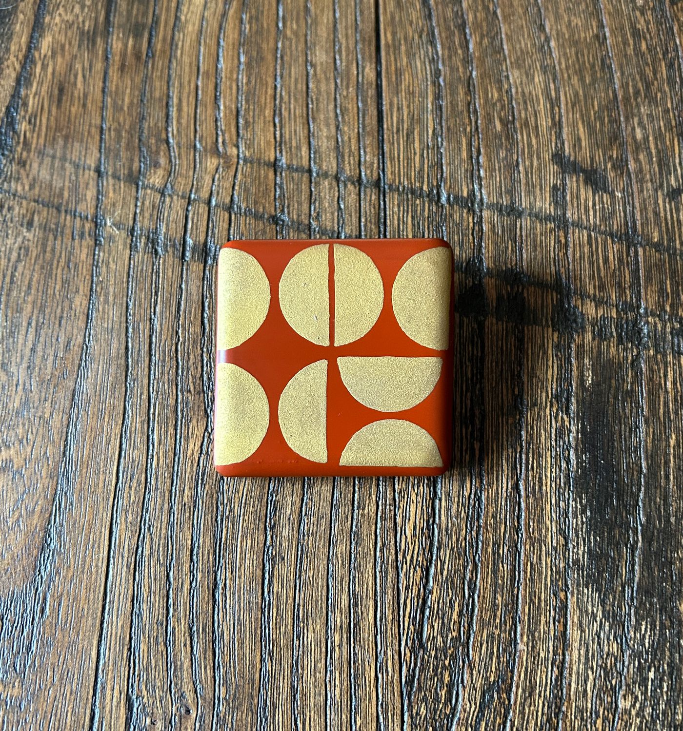 Natural Urushi Lacquer Wooden Brooch - Vermilion &amp; Gold Geometric