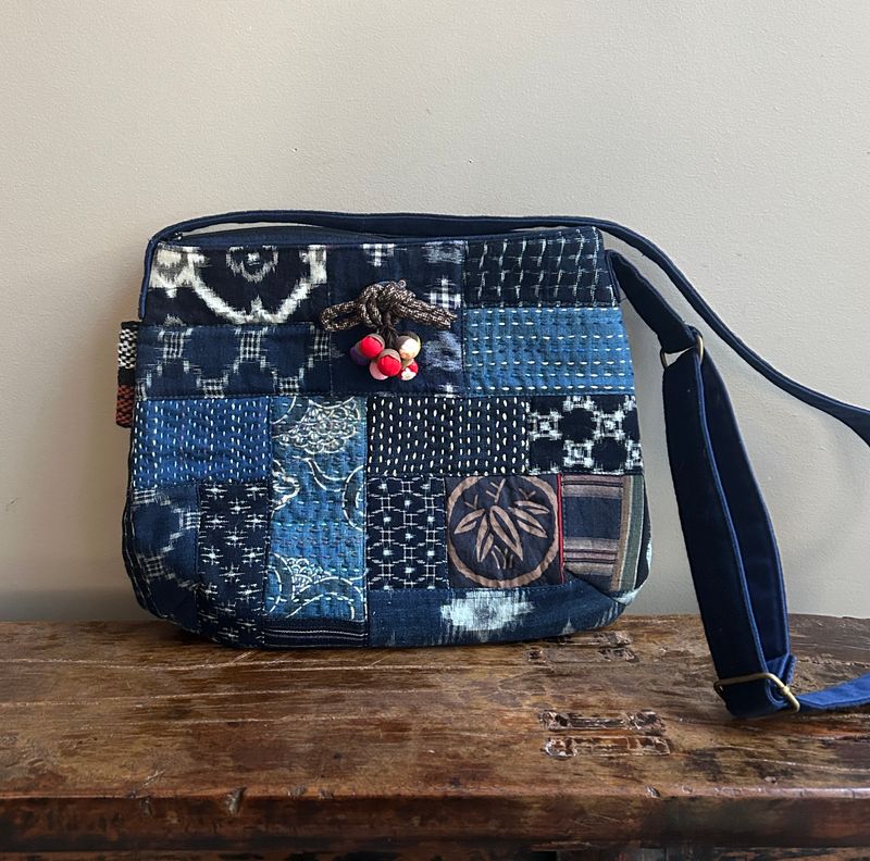 Vintage Kasuri Cotton Patchwork Shoulder Bag with Chestnut Brooch 2