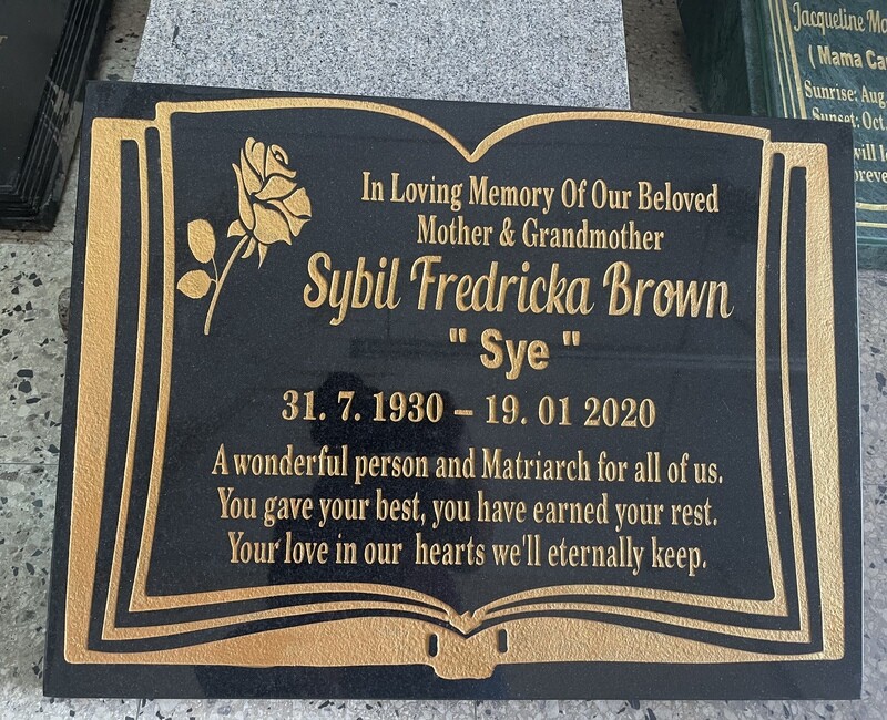 24”x 18” Granite Plaque