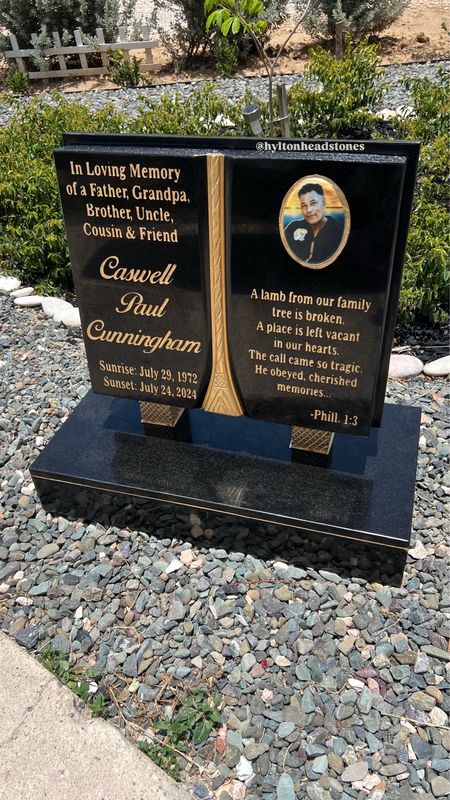 18x16 Granite Standing Bible