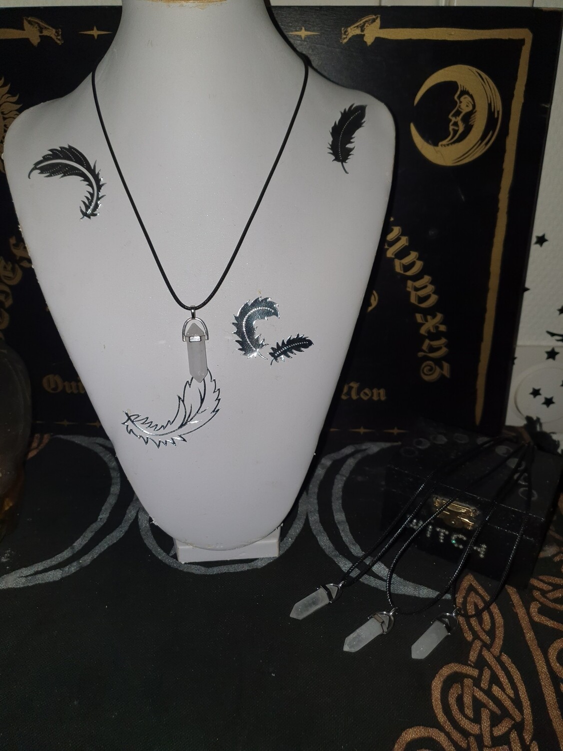 pendentif  en cristal de roche laiteux