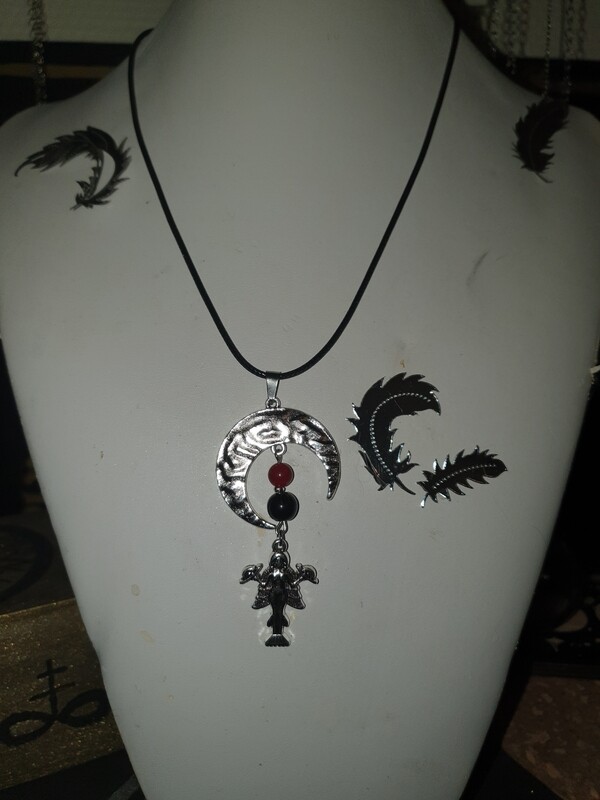Pendentif lune et lilith