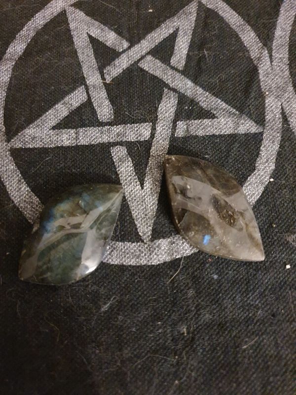 Pierre labradorite