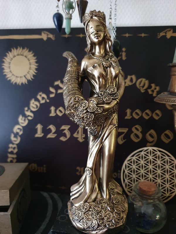 Statuette de dame fortune