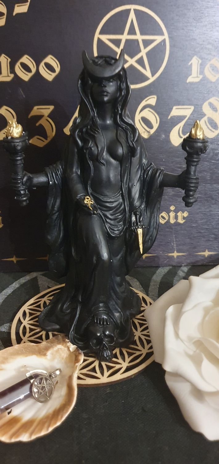 Statuette Hécate