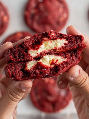 Cookies (Red Velvet OR Chocolate Chunk)