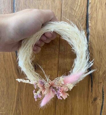 Mini Pampas Crown For Table Setting 1