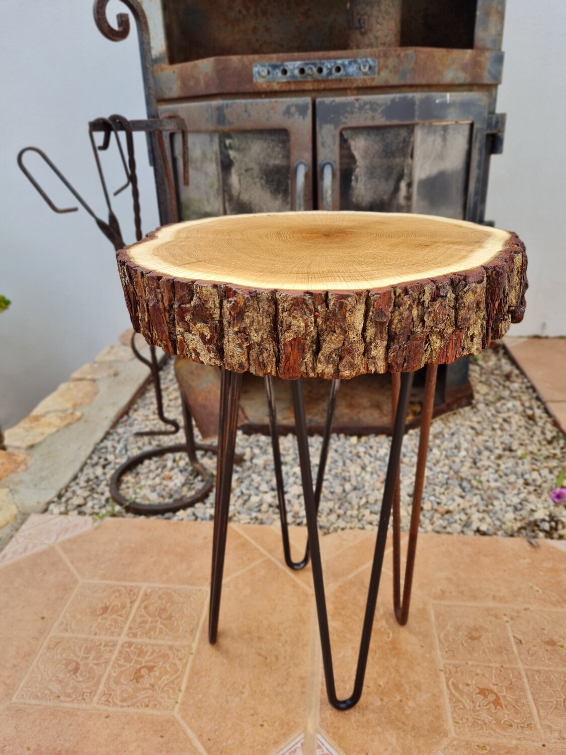 Side table &quot;rusty&quot; - diameter 35 cm - solid oak