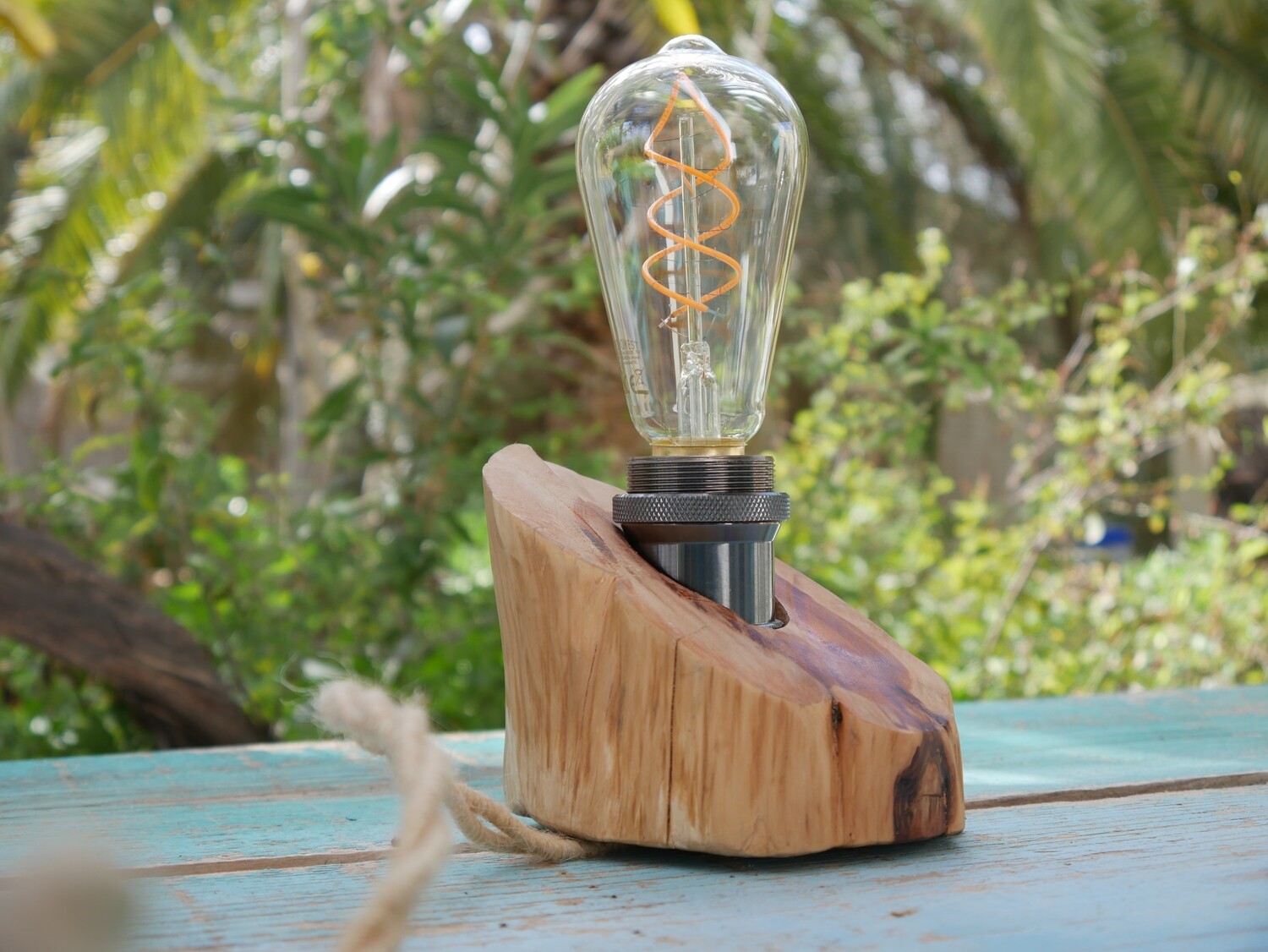 Lampada da tavolo di design Sabina - con elegante lampadina vintage