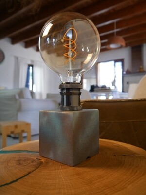 Design Tischlampe &quot;Palette&quot; - mit stylischer Vintage Birne