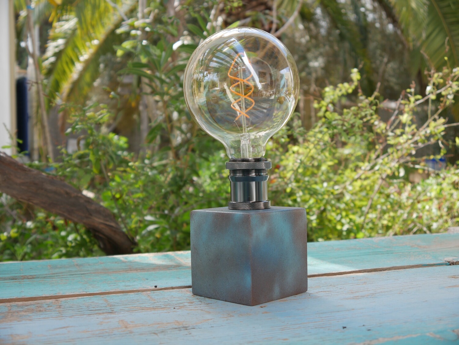 Design table lamp &quot;Palette&quot; - with stylish vintage bulb