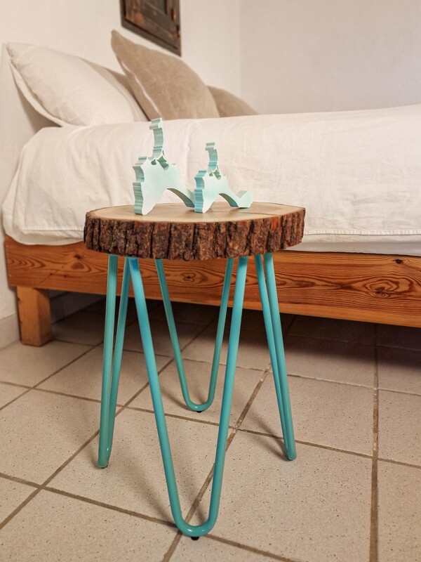 Side table &quot;Nature&quot; - diameter 35cm - solid oak