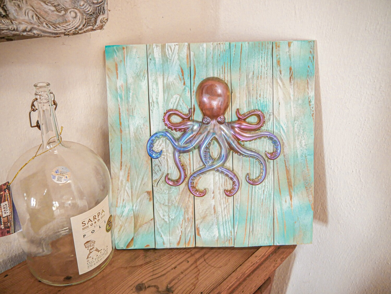 Artificial wood pallet and epoxy resin picture - &quot;Pulpo&quot; - 35 x 35 x 2 cm