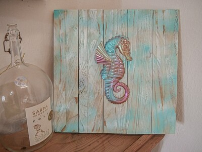 Artificial wood pallet and epoxy resin picture - &quot;Seahorse&quot; - 35 x 35 x 2 cm