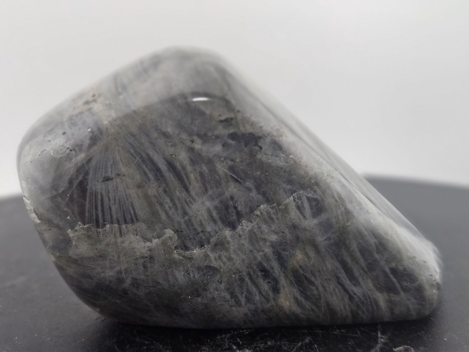 Polished &quot;hand stone&quot;