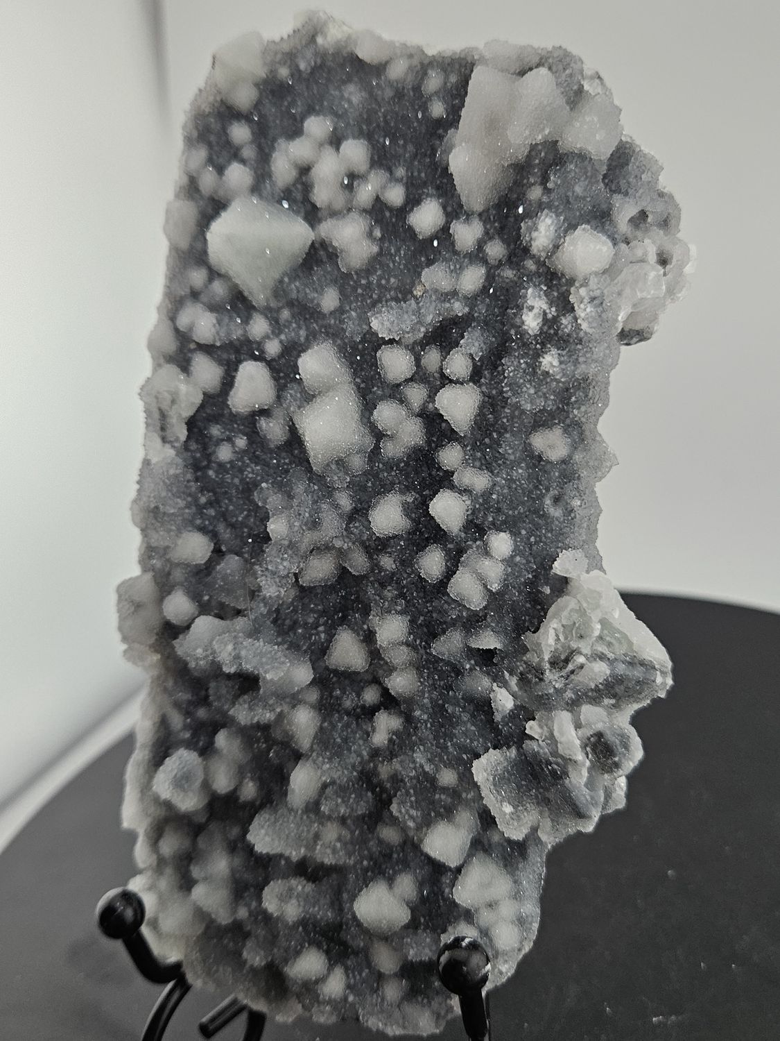 Chalcedony w/druzy Fluorite
