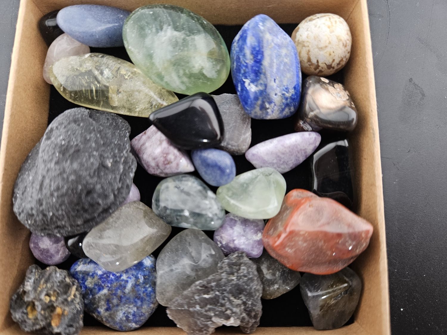 Rock &amp; Mineral, assortment
