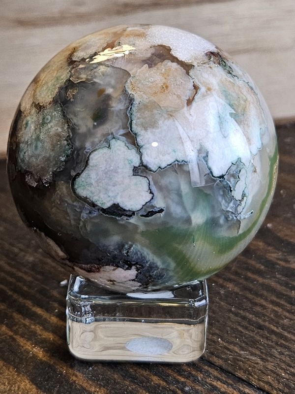 Agate w/Quartz sphere