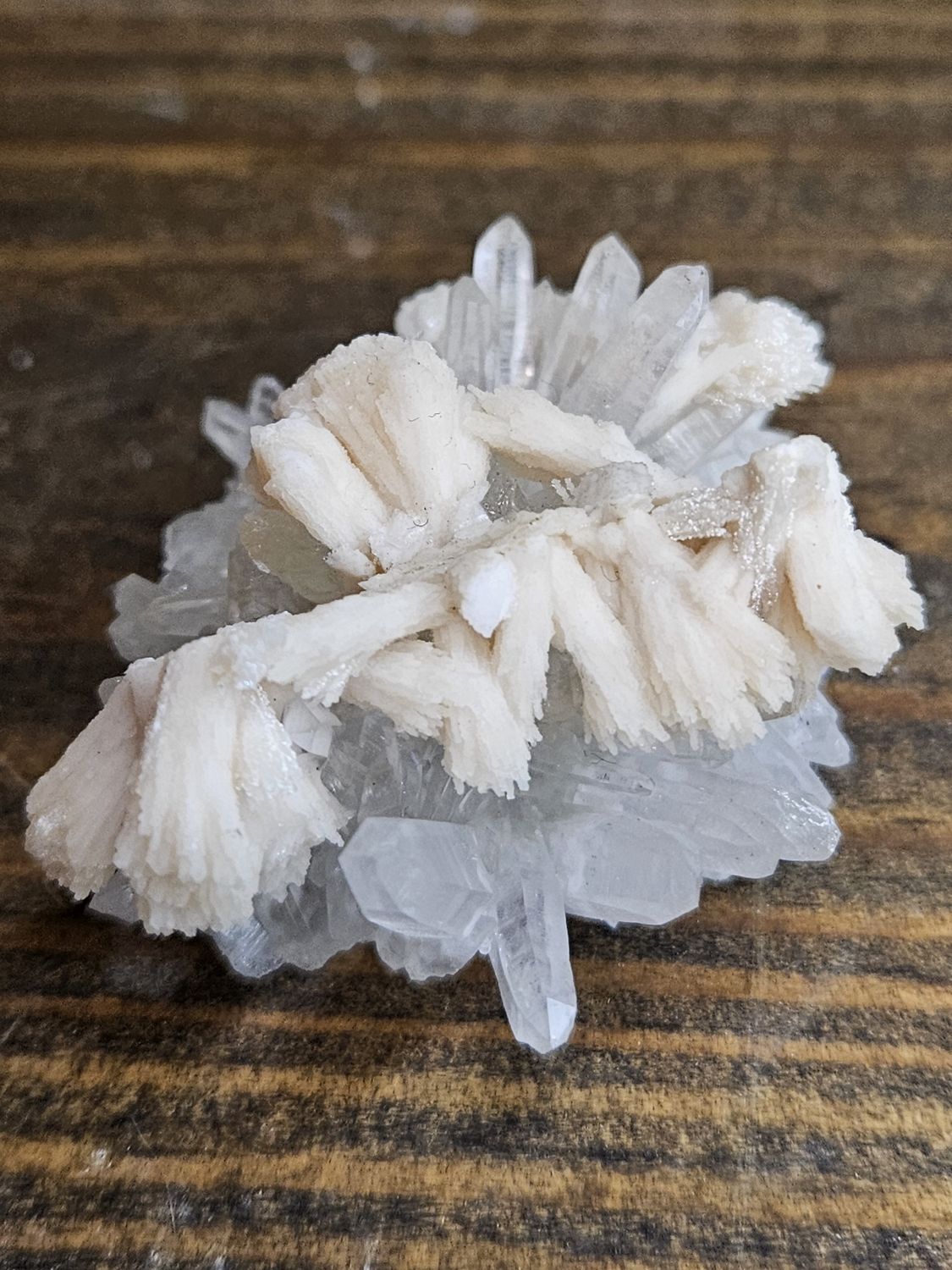 Calcite on Quartz