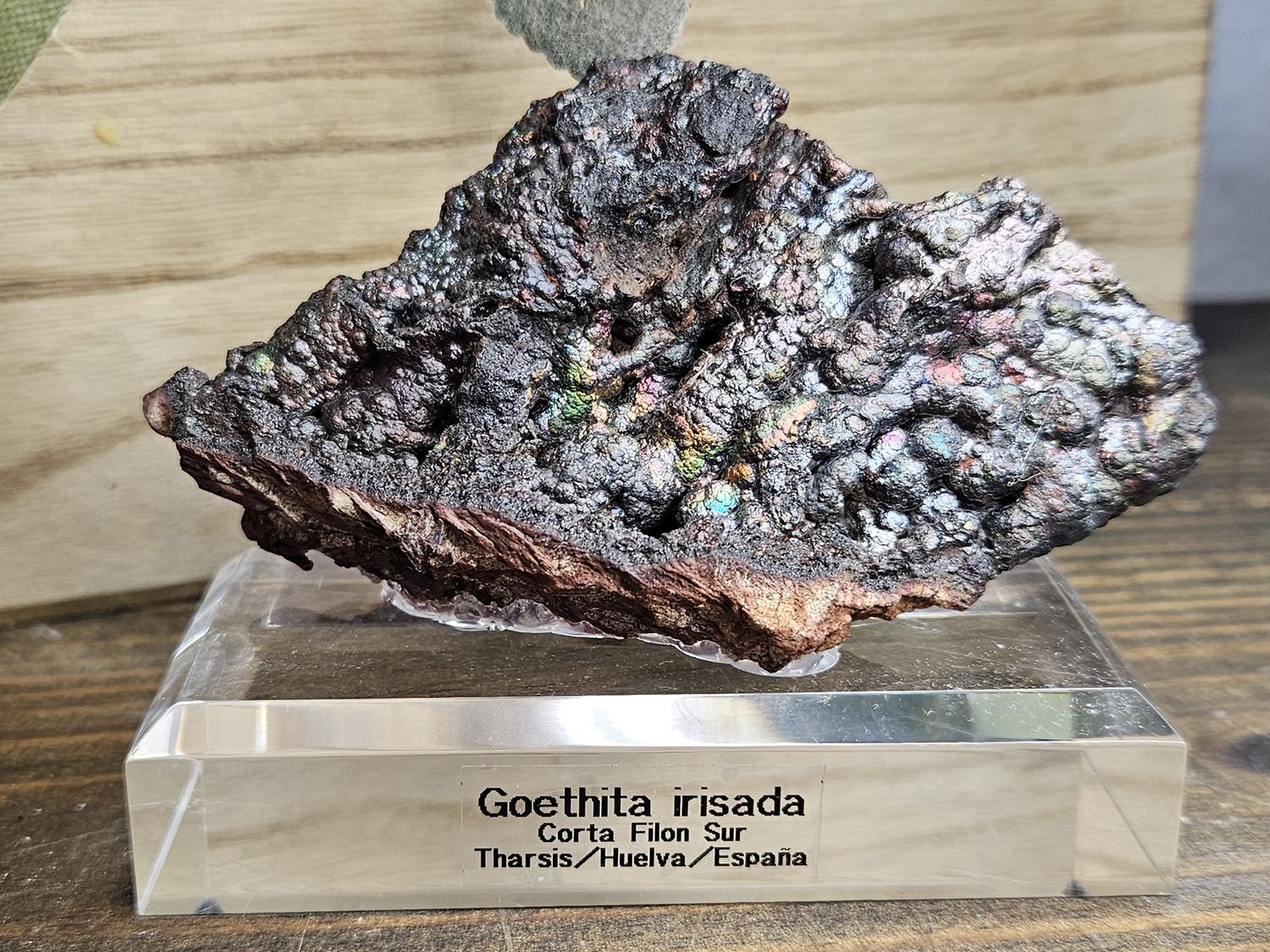 Goethita on acrylic base #2