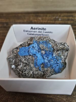 Aerinite
