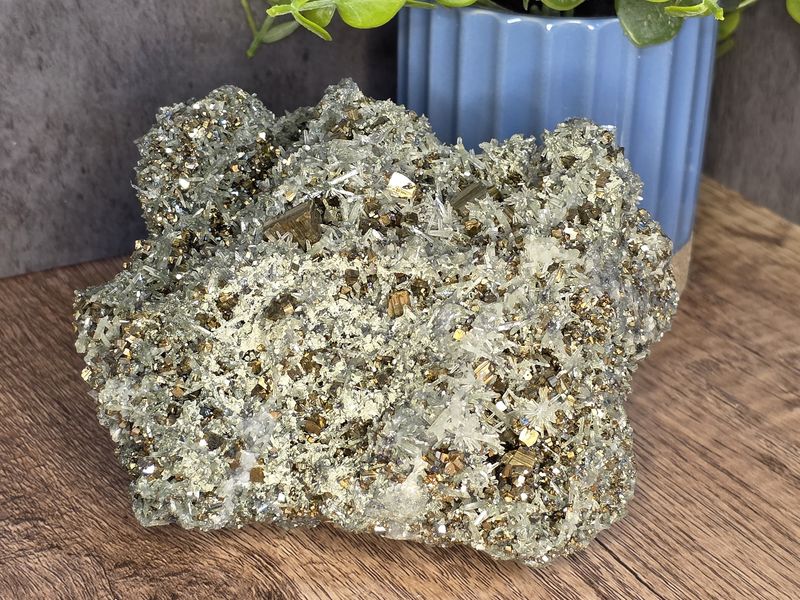 Large Quartz w/Chlorite &amp; Pyrite