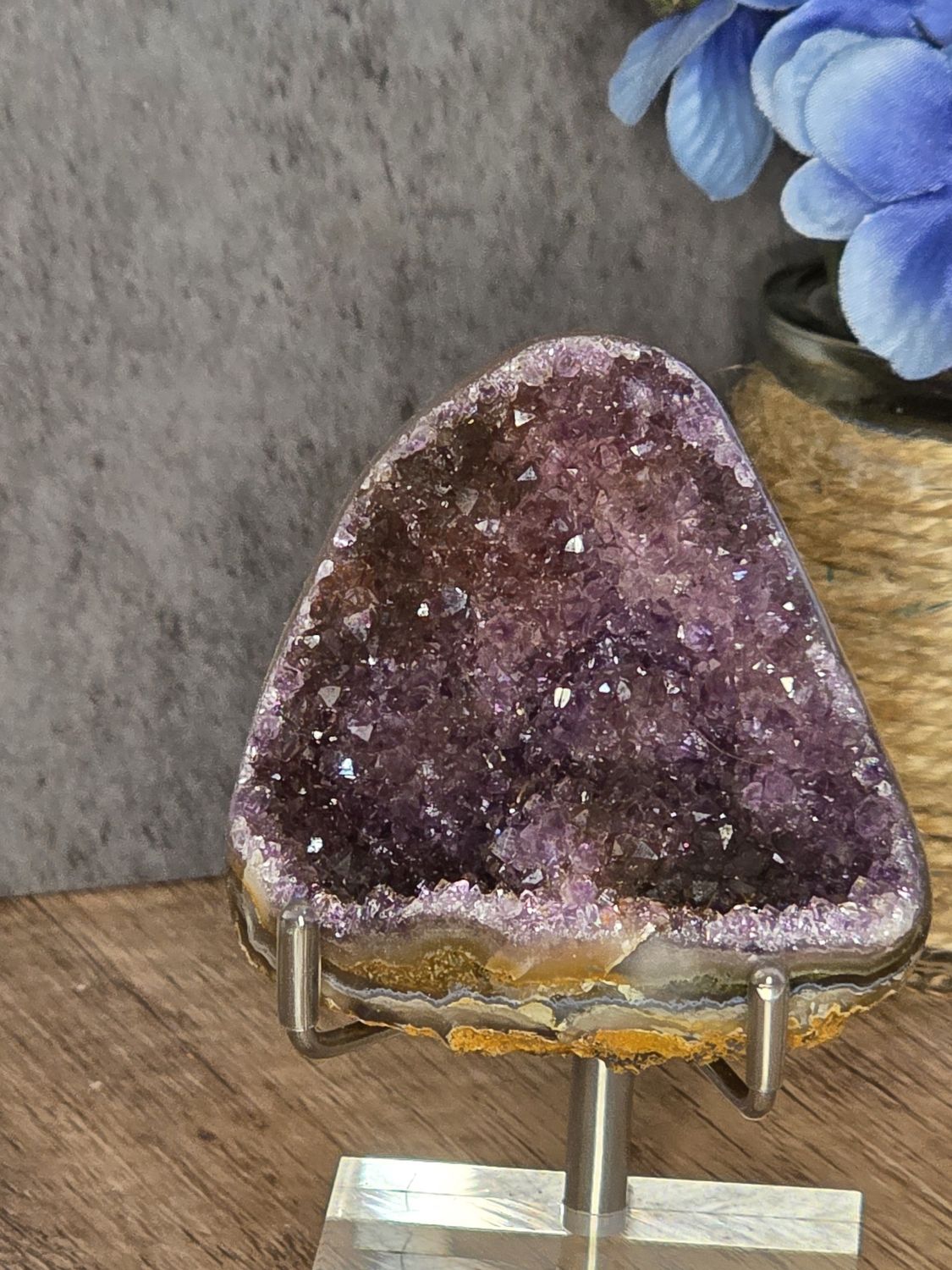 Beautiful Amethyst w/polished sides